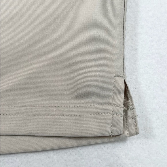 ADIDAS Women's ClimaLite Beige Double-Buttoned Bermuda Golf Shorts Size 6 - Picture 4 of 15